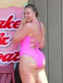 Iskra Lawrence Booty in Swimsuit for Photoshoot in New York