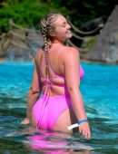 Iskra Lawrence Booty in Swimsuit for Photoshoot in New York