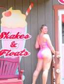 Iskra Lawrence Booty in Swimsuit for Photoshoot in New York