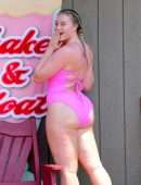 Iskra Lawrence Booty in Swimsuit for Photoshoot in New York