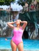 Iskra Lawrence Booty in Swimsuit for Photoshoot in New York
