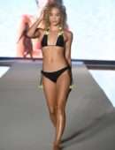 Jasmine Sanders at 2019 Sports Illustrated Swimsuit Runway Show at Miami Swim Week
