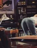 Kristen Bell Booty at MTV News Interview at Comic Con in San Diego