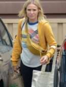 Kristen Bell Booty, Grocery Shopping in Studio City