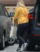 Kristen Bell Booty, Grocery Shopping in Studio City