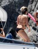 Kristen Stewart in Bikini on a Yacht on the Amalfi Coast, Italy