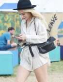 Lottie Moss at Glastonbury Festival 2019 in Pilton