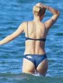 Michelle Hunziker Booty in Bikini on the Beach in Milano Marittimo