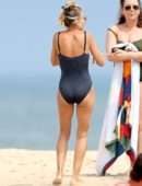 Sarah Jessica Parker in Swimsuit at the Beach in the Hamptons, New York