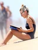 Sarah Jessica Parker in Swimsuit at the Beach in the Hamptons, New York