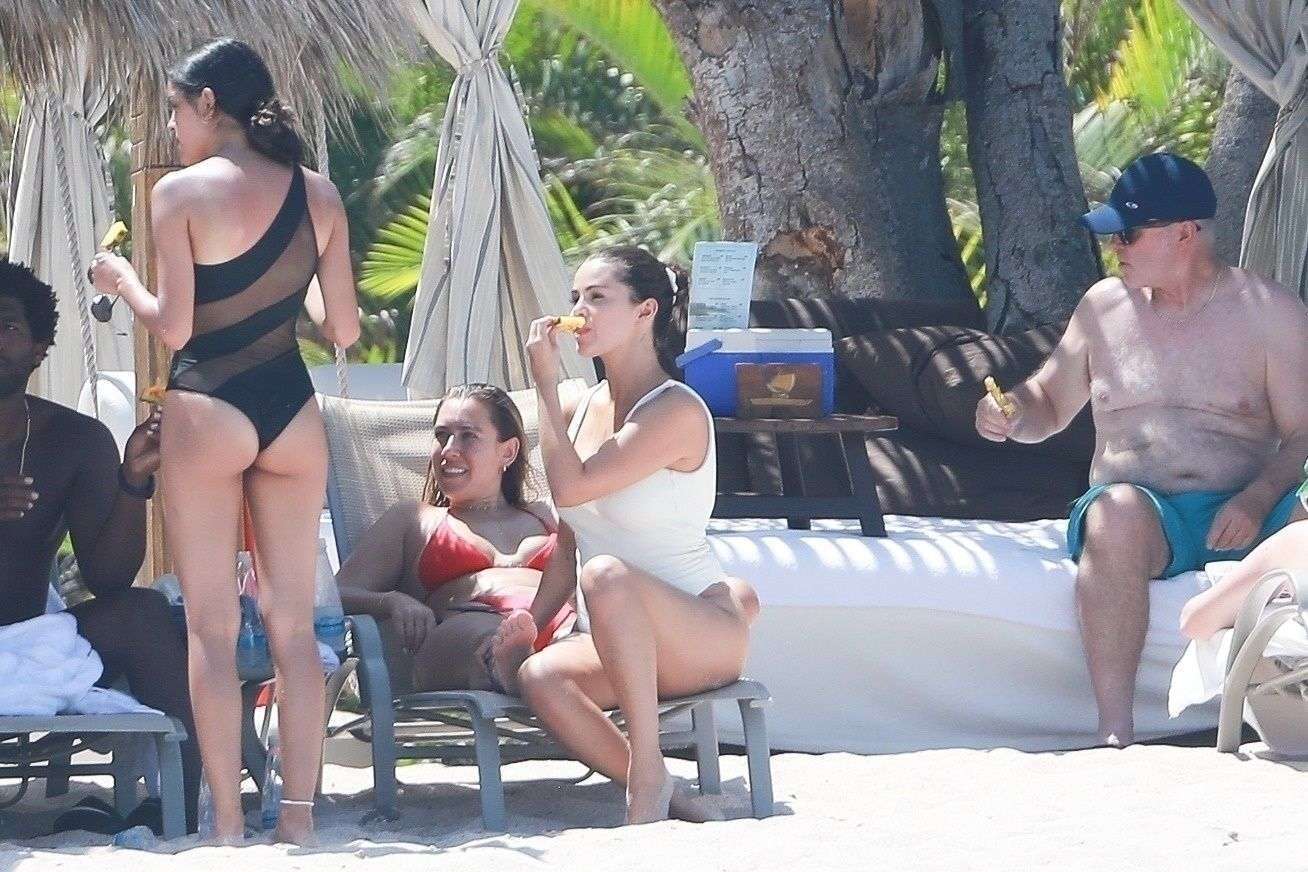 Selena Gomez Booty in a White Swimsuit at a Beach in Punta Mita, Mexico