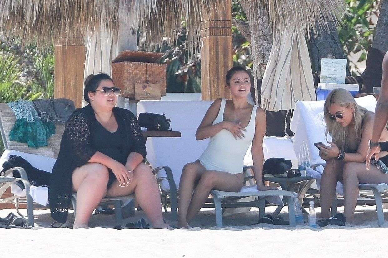 Selena Gomez Booty in a White Swimsuit at a Beach in Punta Mita, Mexico
