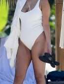 Selena-Gomez-Booty-in-White-Swimsuit-1