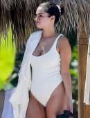 Selena-Gomez-Booty-in-White-Swimsuit-11