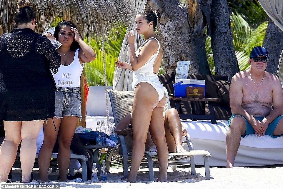 Selena Gomez Booty in a White Swimsuit at a Beach in Punta Mita, Mexico