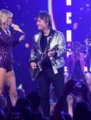 Taylor Swift Leggy, Performing Live at 2019 Amazon Prime Day Concert in New York