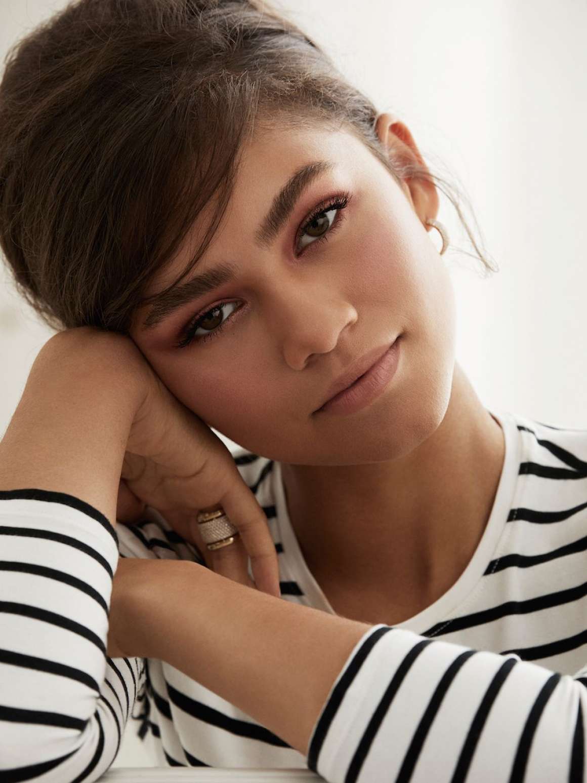 Zendaya-in-Elle-Magazine-2019-1