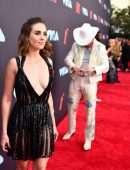 Alison Brie at 2019 MTV Video Music Awards in Newark