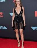 Alison Brie at 2019 MTV Video Music Awards in Newark