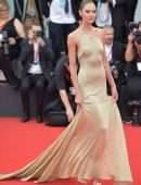 Candice Swanepoel Booty in Tight Dress at the Premiere of “The Truth” in Venice