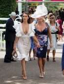 Chloe Goodman Cleavage, Arrive at Goodwood Racecourse for the Qatar Goodwood Festival
