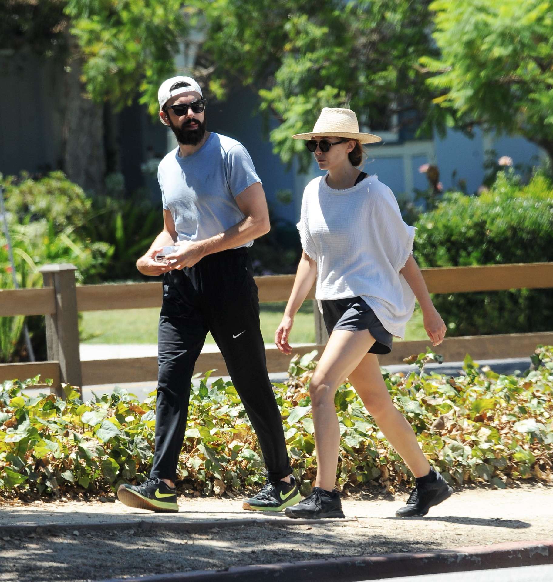 Elizabeth Olsen Leggy, Out in Studio City