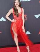 Hailee Steinfeld at 2019 MTV Video Music Awards in Newark