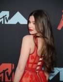 Hailee Steinfeld at 2019 MTV Video Music Awards in Newark