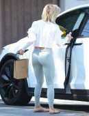 Julianne Hough Booty in Leggings Out to Lunch in Sherman Oaks