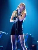 Miley Cyrus Performing Onstage Braless at 2019 MTV Video Music Awards