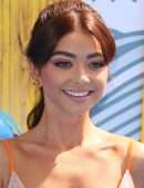Sarah Hyland at 2019 Teen Choice Awards in Los Angeles