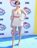 Sarah Hyland at 2019 Teen Choice Awards in Los Angeles