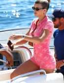 Sofia Richie Leggy, Out in France