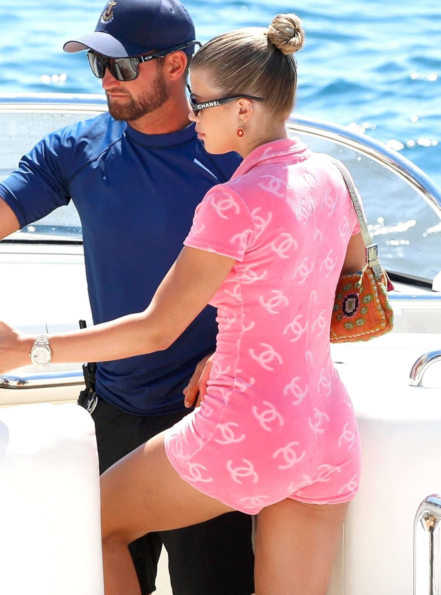 Sofia Richie Leggy, Out in France