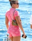 Sofia Richie Leggy, Out in France