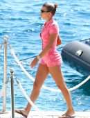 Sofia Richie Leggy, Out in France