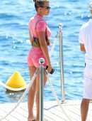Sofia Richie Leggy, Out in France