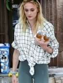 Sophie Turner Booty in Leggings in Miami