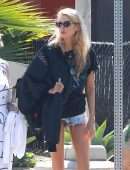 Stella Maxwell Upskirt, Out in Venice Beach