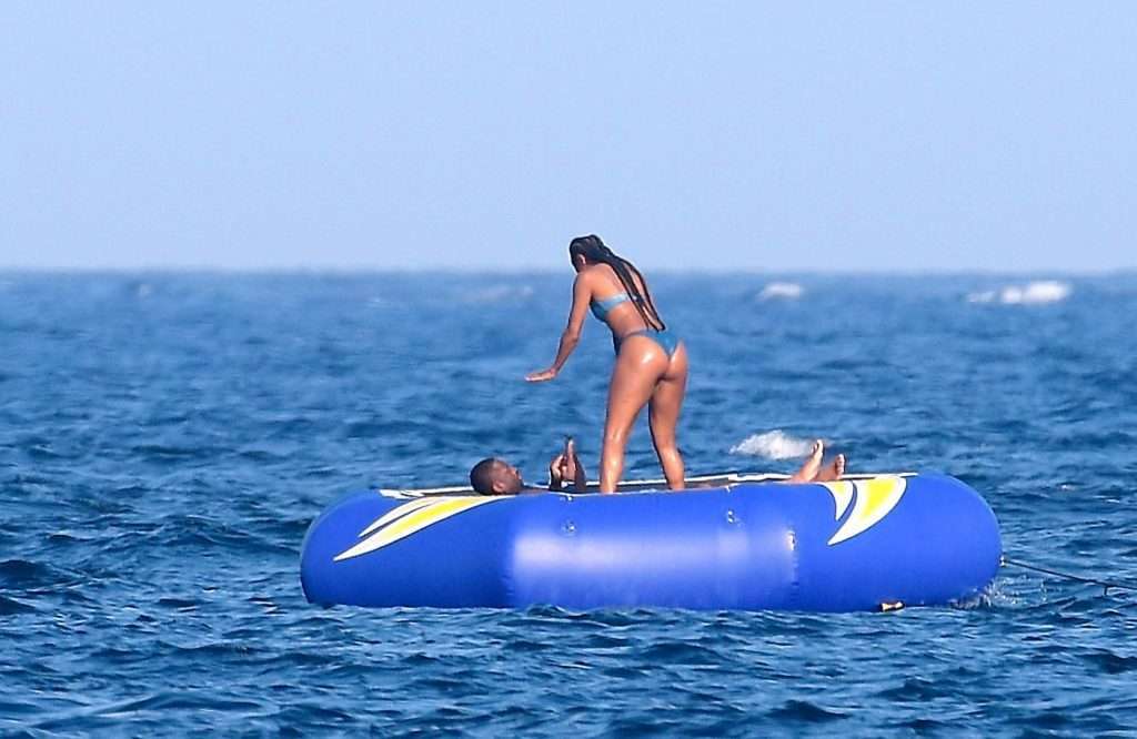 Gabrielle Union in Bikini and Dwyane Wade on a Luxury Yacht in St Tropez