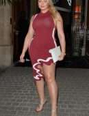 Iskra Lawrence Leggy, Out for Dinner