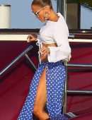 Jennifer Lopez Upskirt at the Nikki Beach in St Tropez