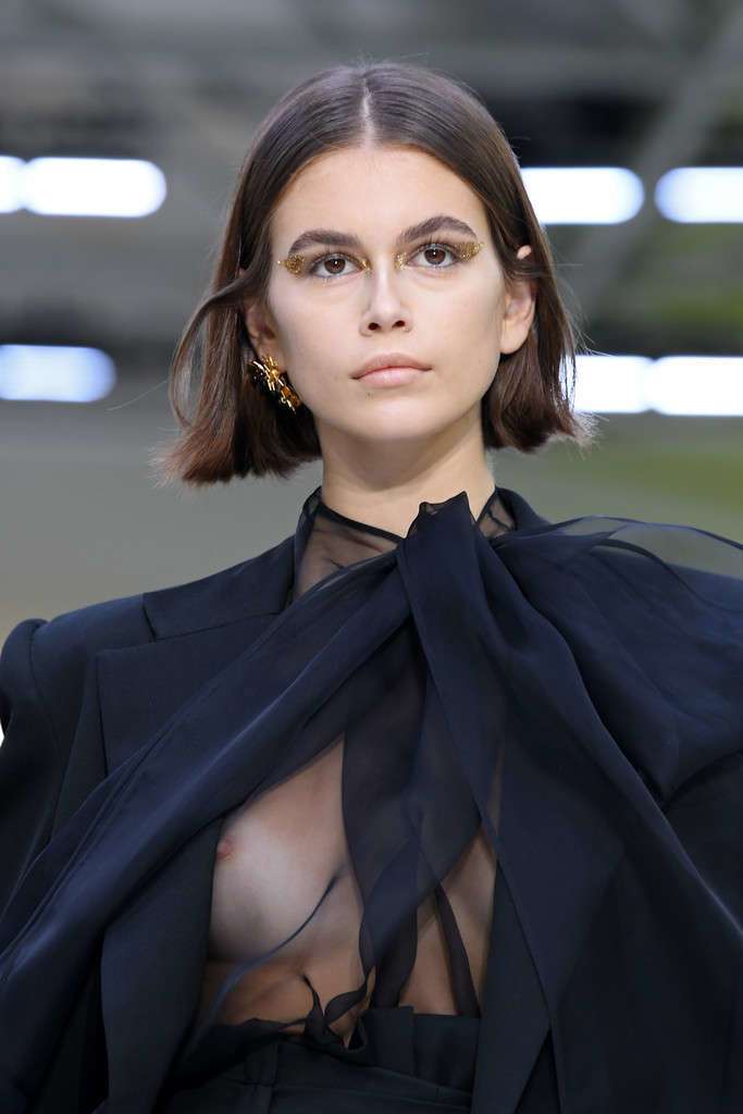 Kaia Gerber Rampwalk at Valentino Fashion Show in Paris