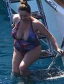 Kelly Brook Big Boobs in Swimsuit in Turkey