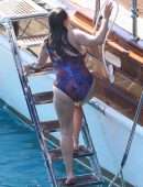 Kelly Brook Big Boobs in Swimsuit in Turkey