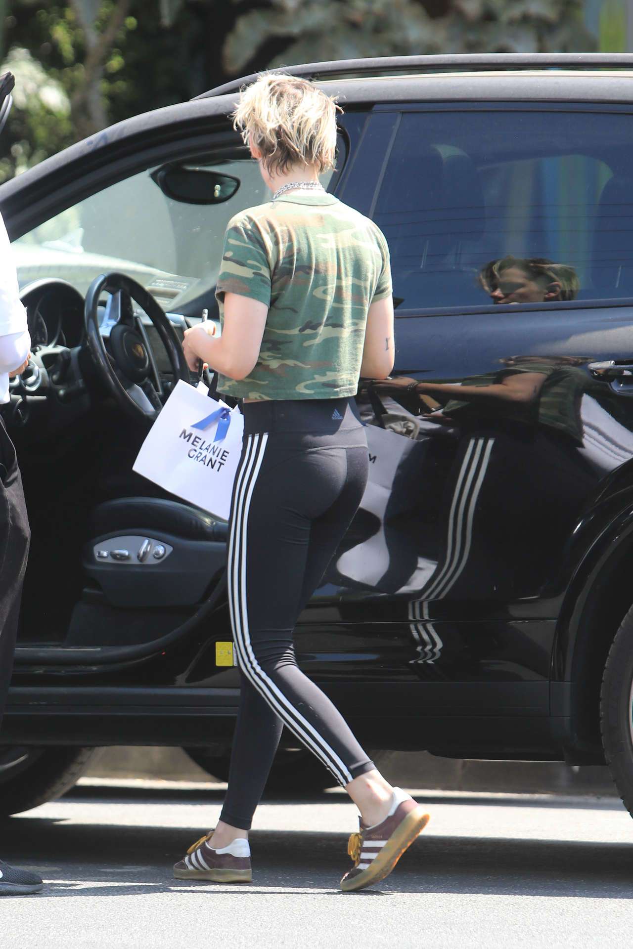 Kristen Stewart Booty, Shopping in Hollywood