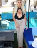 Lindsey Pelas at the Sapphire Topless Pool & Day Club Labor Day Weekend Poolside Bash