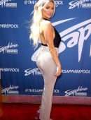 Lindsey Pelas at the Sapphire Topless Pool & Day Club Labor Day Weekend Poolside Bash