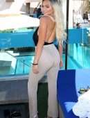 Lindsey Pelas at the Sapphire Topless Pool & Day Club Labor Day Weekend Poolside Bash
