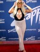 Lindsey Pelas at the Sapphire Topless Pool & Day Club Labor Day Weekend Poolside Bash